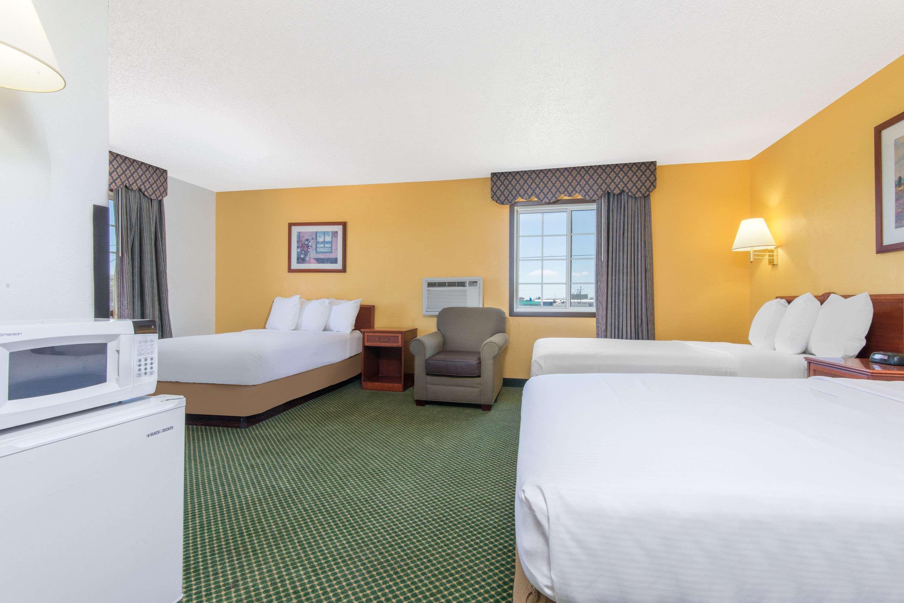 Days Inn By Wyndham Great Bend Luaran gambar