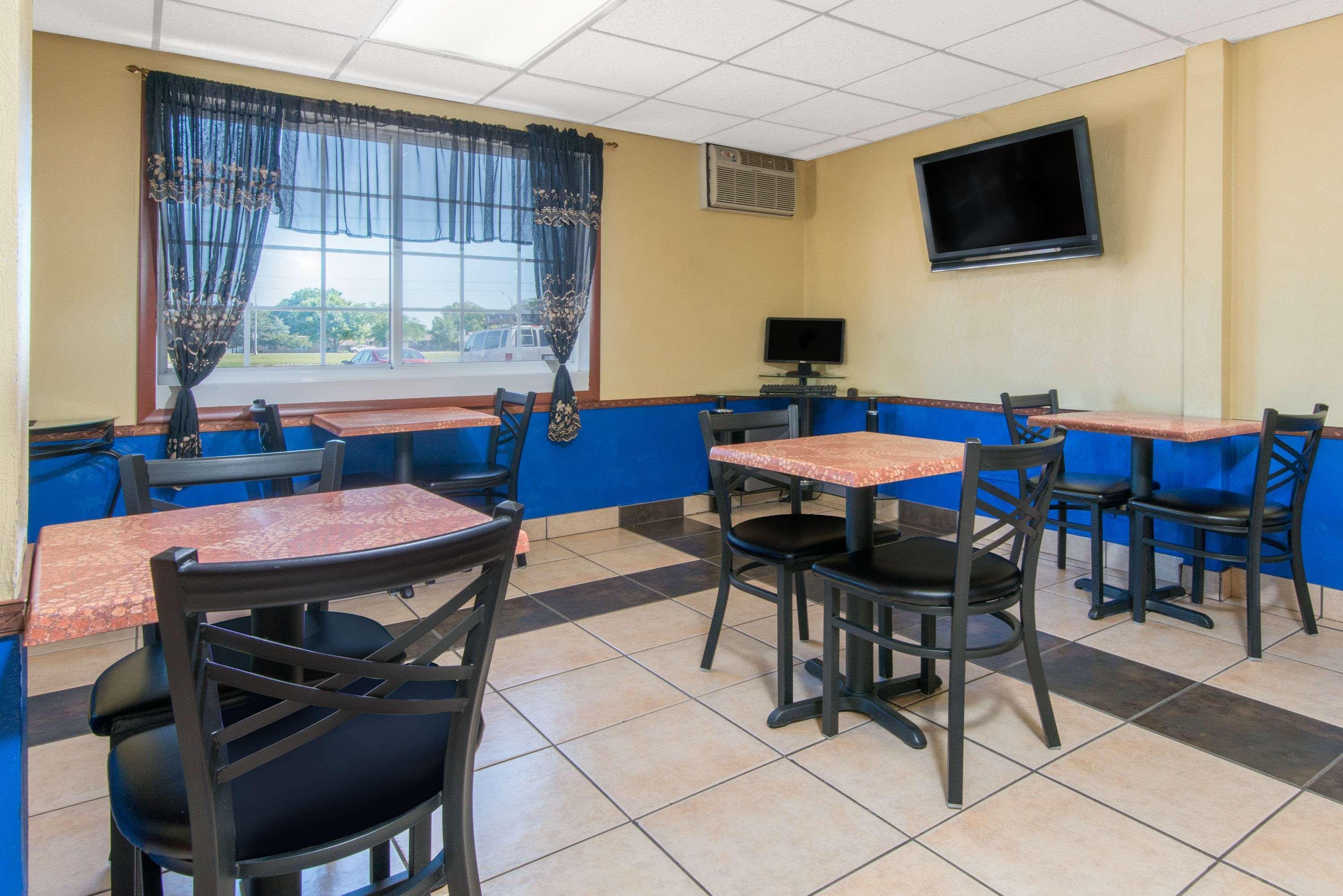 Days Inn By Wyndham Great Bend Luaran gambar