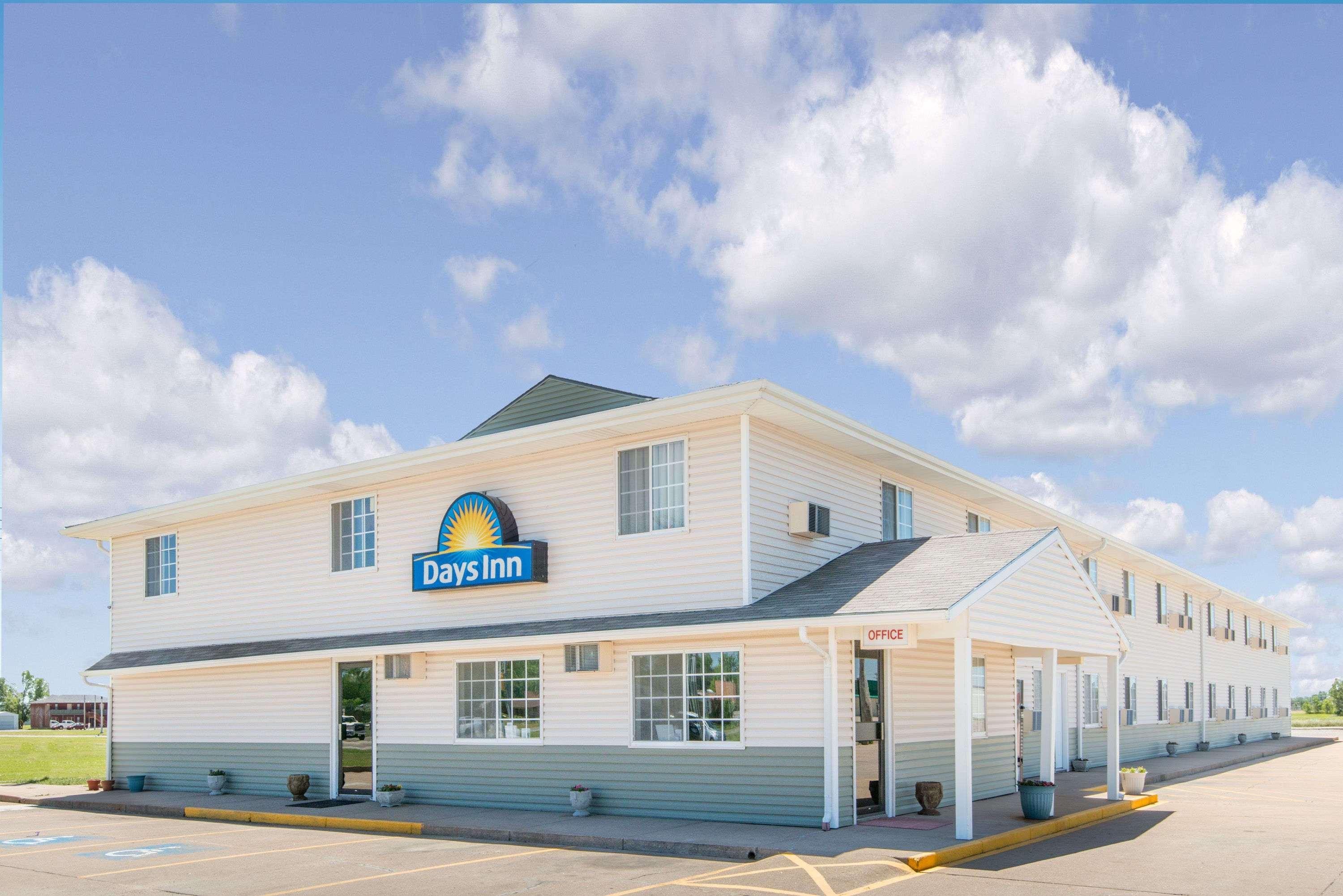 Days Inn By Wyndham Great Bend Luaran gambar