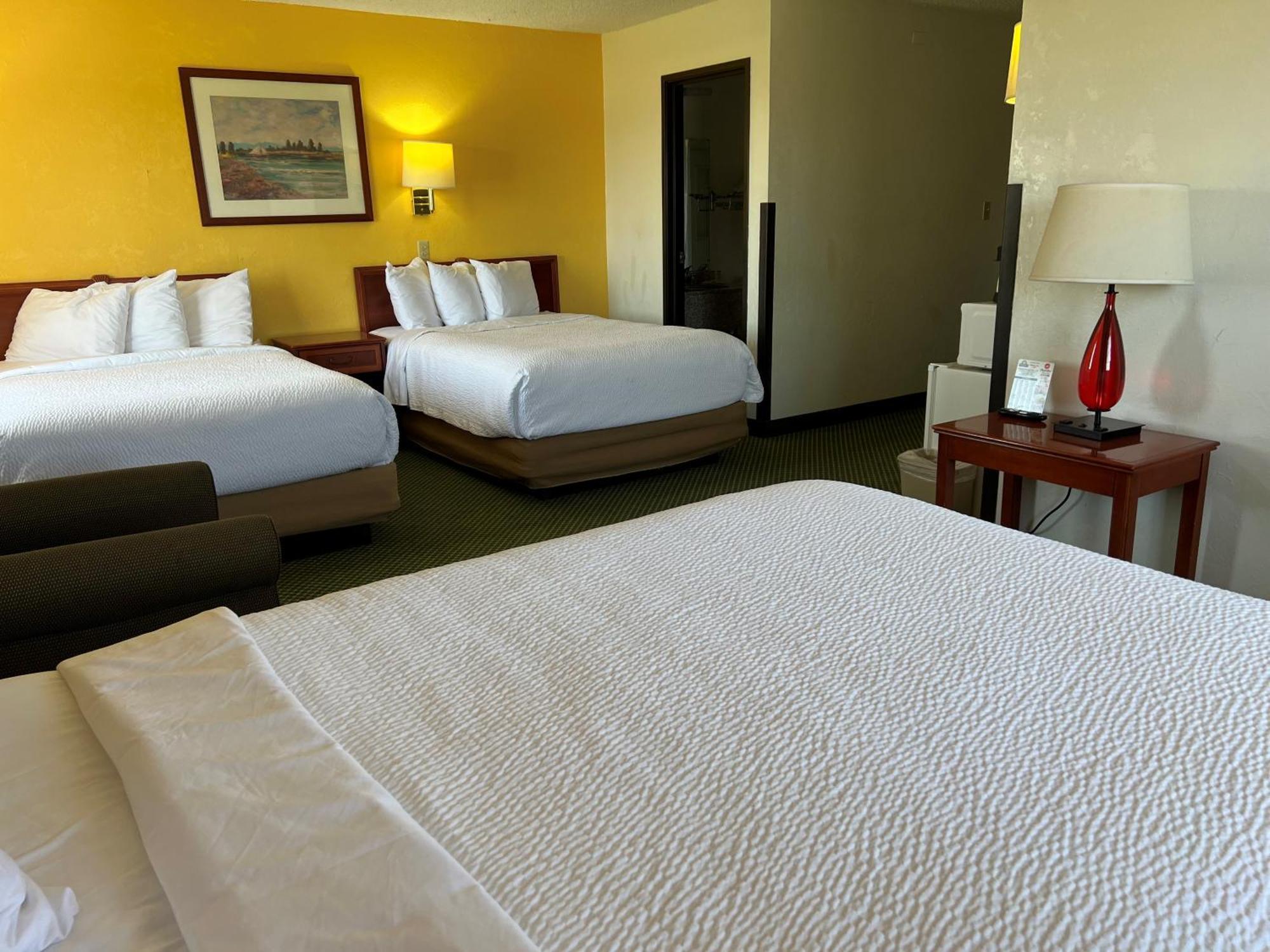 Days Inn By Wyndham Great Bend Luaran gambar