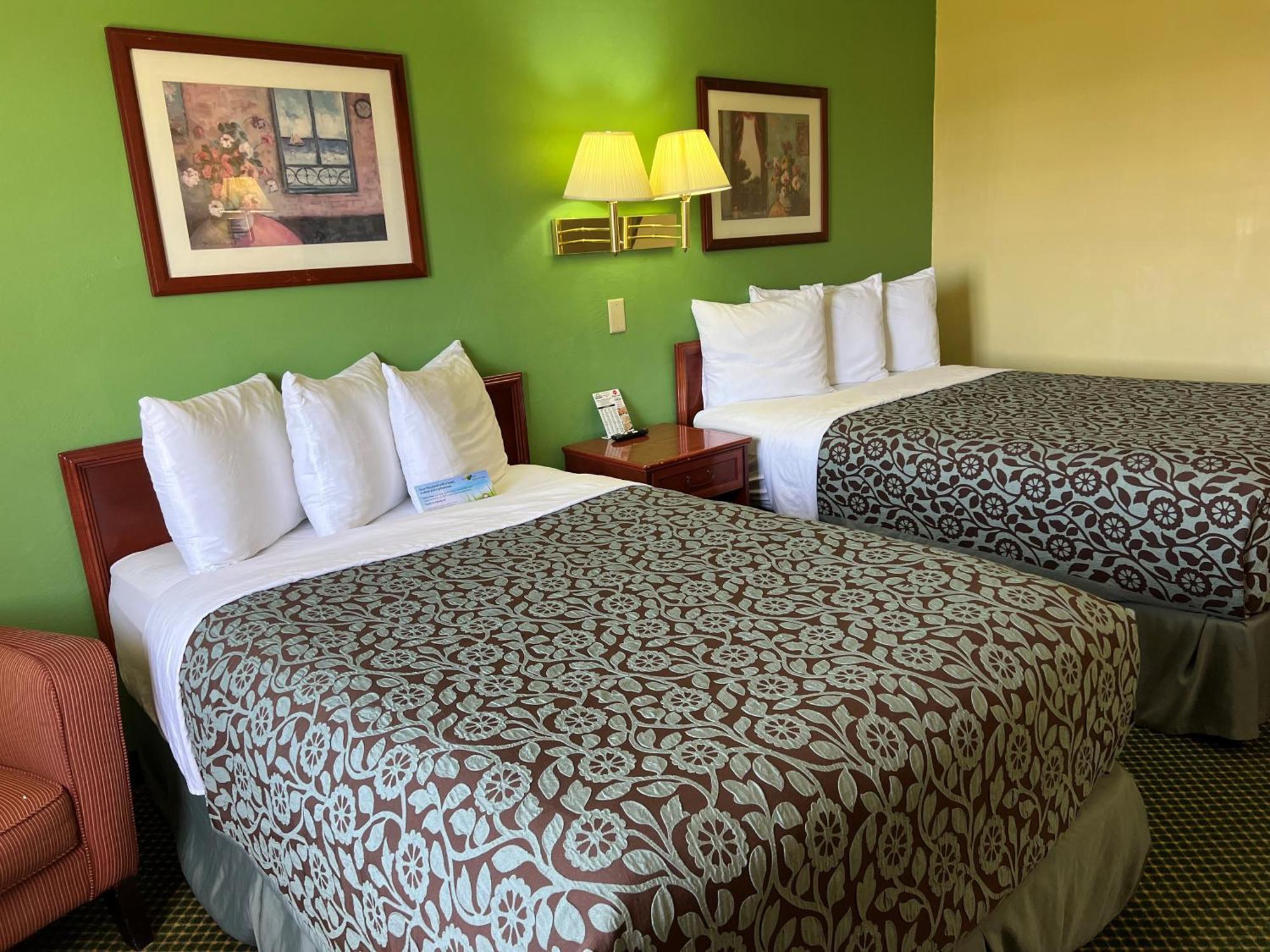 Days Inn By Wyndham Great Bend Luaran gambar