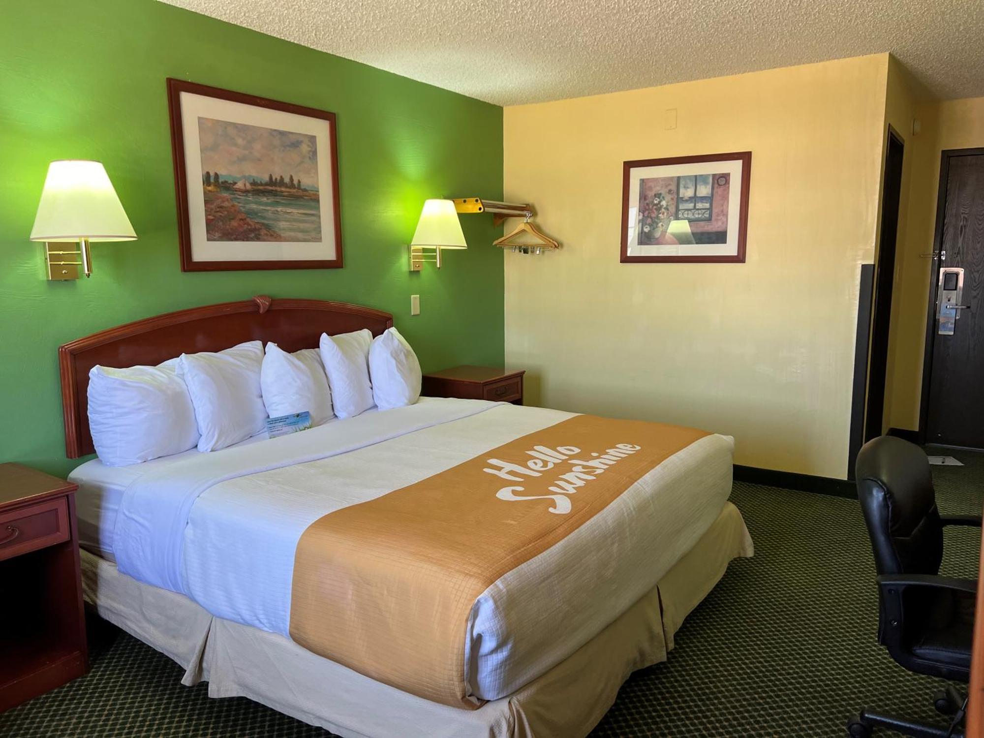 Days Inn By Wyndham Great Bend Luaran gambar